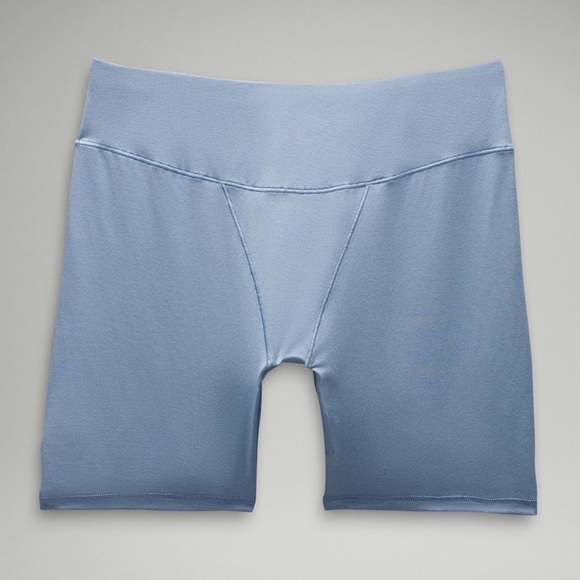 Lululemon undereasy super high rise shortie NWT! - Picture 5 of 9